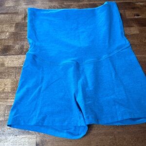 Beyond Yoga Beyond the Bump blue all for run shorts